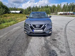 Grå Begagnad 2017 Nissan Qashqai SUV | 140 000 kr (Marknadspris)