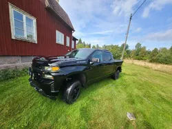 Svart Begagnad 2021 Chevrolet Silverado | 500 000 kr