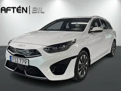 Vit (deluxe white metallic) Begagnad 2022 Kia Ceed Advance Kombi | 234 800 kr (Bra pris)