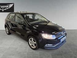 Svart Begagnad 2017 VW Polo Halvkombi | 59 900 kr (Marknadspris)