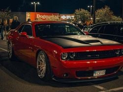 Röd Begagnad 2016 Dodge Challenger Sportkupé | 450 000 kr (Lite dyr)
