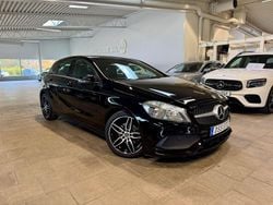 Svart Begagnad 2018 Mercedes A180 AMG line Halvkombi | 174 500 kr (Marknadspris)