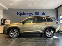 Grön Ny 2024 Subaru Forester SUV | 469 900 kr (Lite dyr)
