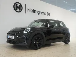 Svart Begagnad 2022 Mini Cooper Halvkombi | 219 500 kr (Marknadspris)