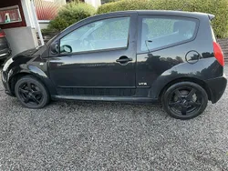 Svart Begagnad 2006 Citroën C2 VTR Sport Halvkombi | 4 500 kr (Lite dyr)