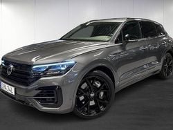 Grå (grey) Begagnad 2023 VW Touareg R SUV | 709 900 kr (Marknadspris)