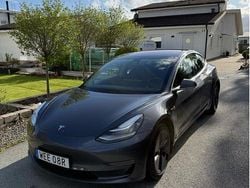 Grå Begagnad 2019 Tesla Model 3 Long Range AWD Sedan | 199 000 kr (Bra pris)