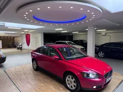 Röd Begagnad 2003 Volvo S40 Sedan | 79 900 kr (Dyr)