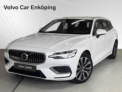 Vit Begagnad 2022 Volvo V60 Core Kombi | 379 900 kr (Marknadspris)