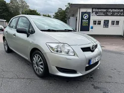 Silver Begagnad 2007 Toyota Auris Halvkombi | 39 900 kr (Marknadspris)