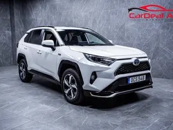 Vit Begagnad 2021 Toyota RAV4 Hybrid Edition SUV | 384 800 kr (Bra pris)