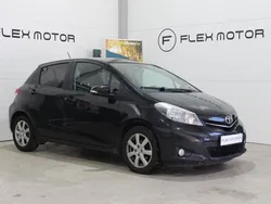Svart Begagnad 2014 Toyota Yaris Edition Halvkombi | 89 800 kr (Marknadspris)