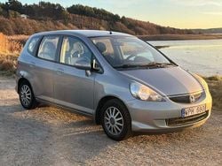 Begagnad 2005 Honda Jazz Halvkombi | 35 000 kr (Marknadspris)