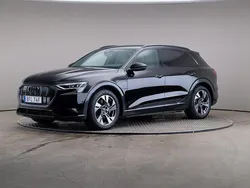 Svart Begagnad 2022 Audi e-tron Proline SUV | 379 000 kr (Bra pris)