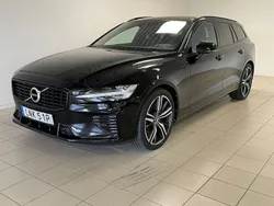 Svart Begagnad 2021 Volvo V60 R-Design Kombi | 359 000 kr (Bra pris)