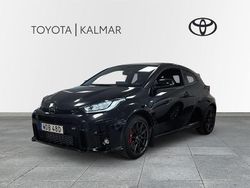 Svart Begagnad 2023 Toyota Yaris Halvkombi | 419 000 kr (Superpris)