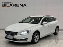 Vit Begagnad 2015 Volvo V60 Momentum Kombi | 159 900 kr (Marknadspris)