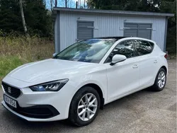 Vit Begagnad 2020 Seat Leon Style Halvkombi | 165 000 kr (Marknadspris)