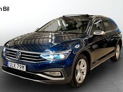 Blå Begagnad 2020 VW Passat Alltrack Kombi | 299 900 kr (Marknadspris)