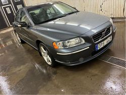 Grå Begagnad 2008 Volvo S60 Sedan | 40 000 kr (Bra pris)