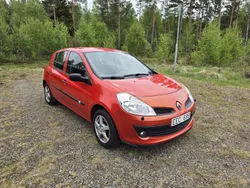 Röd Begagnad 2008 Renault Clio R.S. Halvkombi | 32 900 kr (Marknadspris)