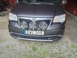 Grå Begagnad 2015 Lancia Voyager Minibuss | 118 000 kr (Marknadspris)