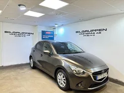 Brun Begagnad 2015 Mazda 2 Halvkombi | 99 900 kr (Marknadspris)