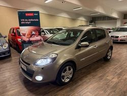 Ljusbrun Begagnad 2011 Renault Clio R.S. Halvkombi | 42 900 kr (Marknadspris)