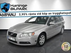 Ljusbrun Begagnad 2008 Volvo V70 Momentum Kombi | 69 900 kr (Marknadspris)