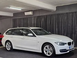 Vit Begagnad 2014 BMW 320 Sport Line Kombi | 179 900 kr (Marknadspris)