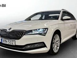 Vit Begagnad 2021 Skoda Superb Style Kombi | 279 900 kr (Marknadspris)