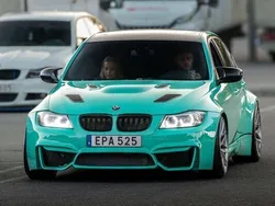 Grön Begagnad 2009 BMW 335 Comfort Edition Sedan | 290 000 kr