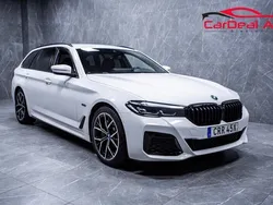 Vit Begagnad 2021 BMW 530e M Sport Kombi | 318 800 kr (Marknadspris)
