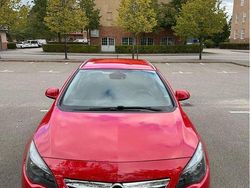 Röd Begagnad 2011 Opel Astra Enjoy Kombi | 55 900 kr (Marknadspris)