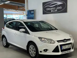 Vit Begagnad 2011 Ford Focus Halvkombi | 64 900 kr