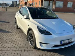 Vit Begagnad 2025 Tesla Model Y Long Range AWD SUV | 525 000 kr