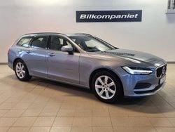 Ljusblå Begagnad 2018 Volvo V90 Kinetic Kombi | 269 900 kr (Marknadspris)
