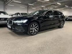 Svart Begagnad 2020 Volvo V60 Kombi | 279 900 kr (Marknadspris)