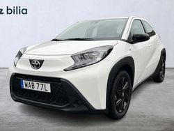 Vit Begagnad 2022 Toyota Aygo X Play SUV | 179 900 kr (Lite dyr)