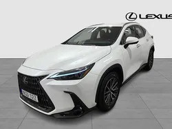 Vit Begagnad 2023 Lexus NX350h Business Edition SUV | 489 900 kr (Marknadspris)