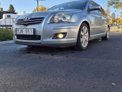 Grå Begagnad 2007 Toyota Avensis Kombi | 28 000 kr (Marknadspris)