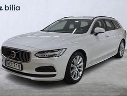 Vit Begagnad 2022 Volvo V90 Momentum Kombi | 267 000 kr (Bra pris)