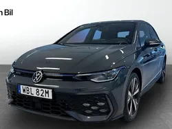 Grå Begagnad 2024 VW Golf VIII GTE Halvkombi | 479 900 kr