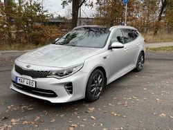 Grå Begagnad 2017 Kia Optima GT-Line Kombi | 182 500 kr (Marknadspris)