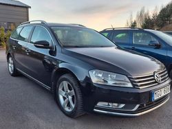Svart Begagnad 2011 VW Passat Kombi | 59 900 kr (Marknadspris)