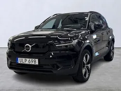 Svart Begagnad 2022 Volvo XC40 Core SUV | 349 900 kr