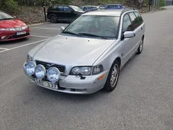 Grå Begagnad 2003 Volvo V40 Kombi | 10 000 kr (Marknadspris)