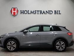 Grå Begagnad 2022 Audi Q4 e-tron Comfort SUV | 324 900 kr (Marknadspris)