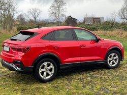 Röd Begagnad 2023 Audi Q3 Sportback Proline SUV | 345 000 kr