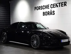 Svart (black) Begagnad 2025 Porsche Taycan Sedan | 1 049 000 kr